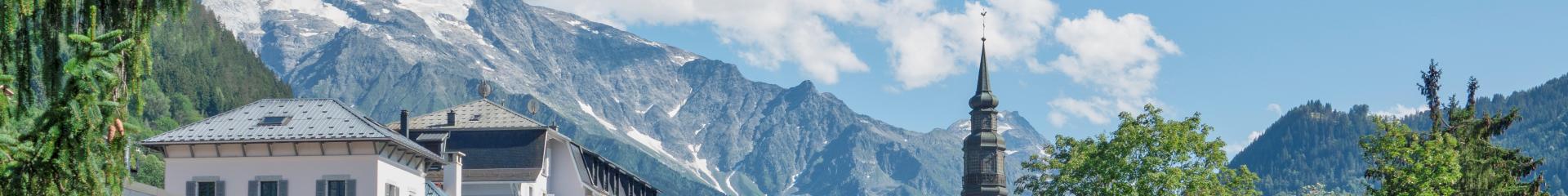 Centro del paese con parcheggio coperto