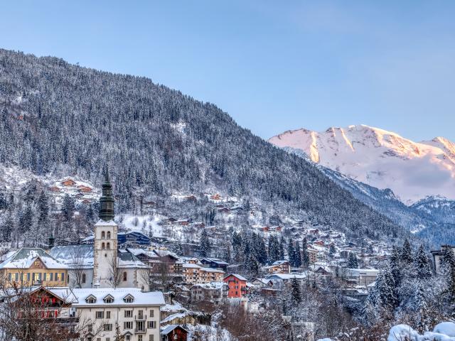 Il villaggio di Saint-Gervais in inverno