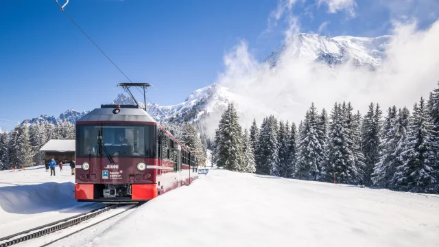 Le tramway du Mont-Blanc à Bellevue, en hiver